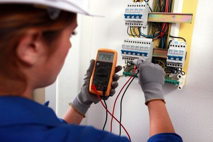 工廠電工有前途嗎，為什么很多人不干電工了