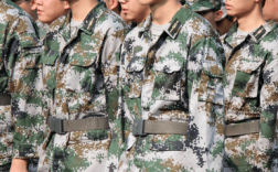 軍訓(xùn)穿什么衣服