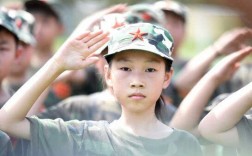 中小學(xué)生軍訓(xùn)(小學(xué)生軍訓(xùn)在哪里報(bào)名)