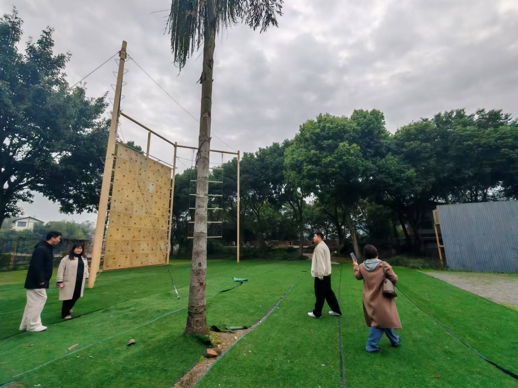 重慶環(huán)帝錦輝叛逆青少年素質(zhì)教育基地聯(lián)系電話、地址