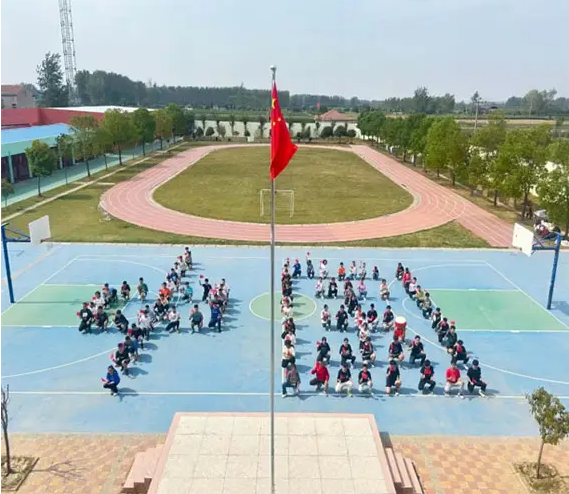 2025年安徽初三叛逆孩子叛逆、不上學(xué)、網(wǎng)癮行為矯正全封閉軍事化學(xué)校-圖3