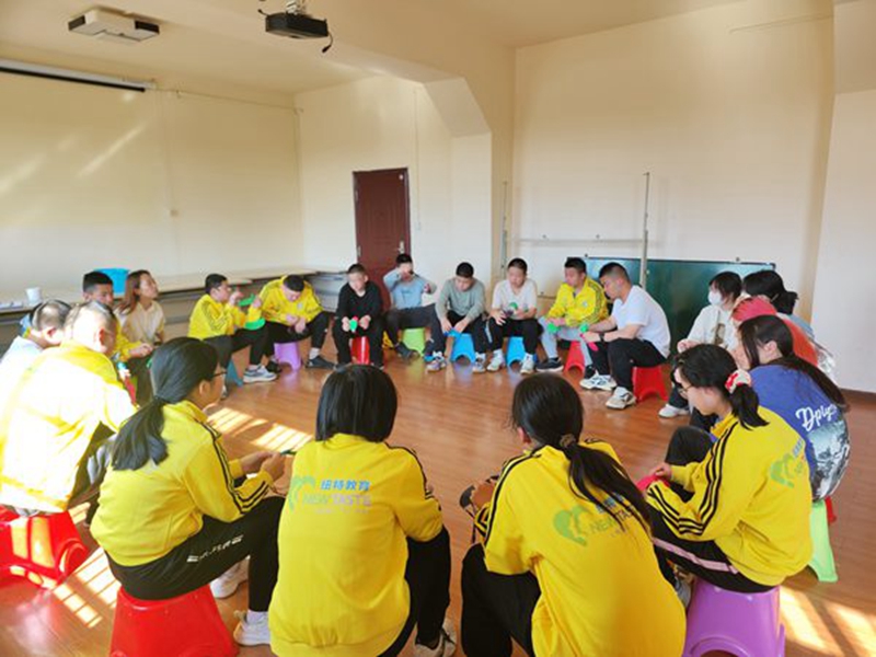 武漢紐特青少年心理素質(zhì)輔導(dǎo)課程致力于協(xié)助解決青少年的網(wǎng)癮-圖2