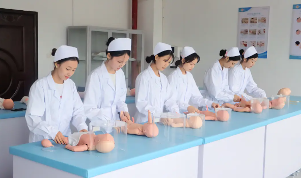初中畢業(yè)想學(xué)醫(yī)？2025年合肥醫(yī)藥衛(wèi)生學(xué)校錄取標(biāo)準(zhǔn)解析-圖2