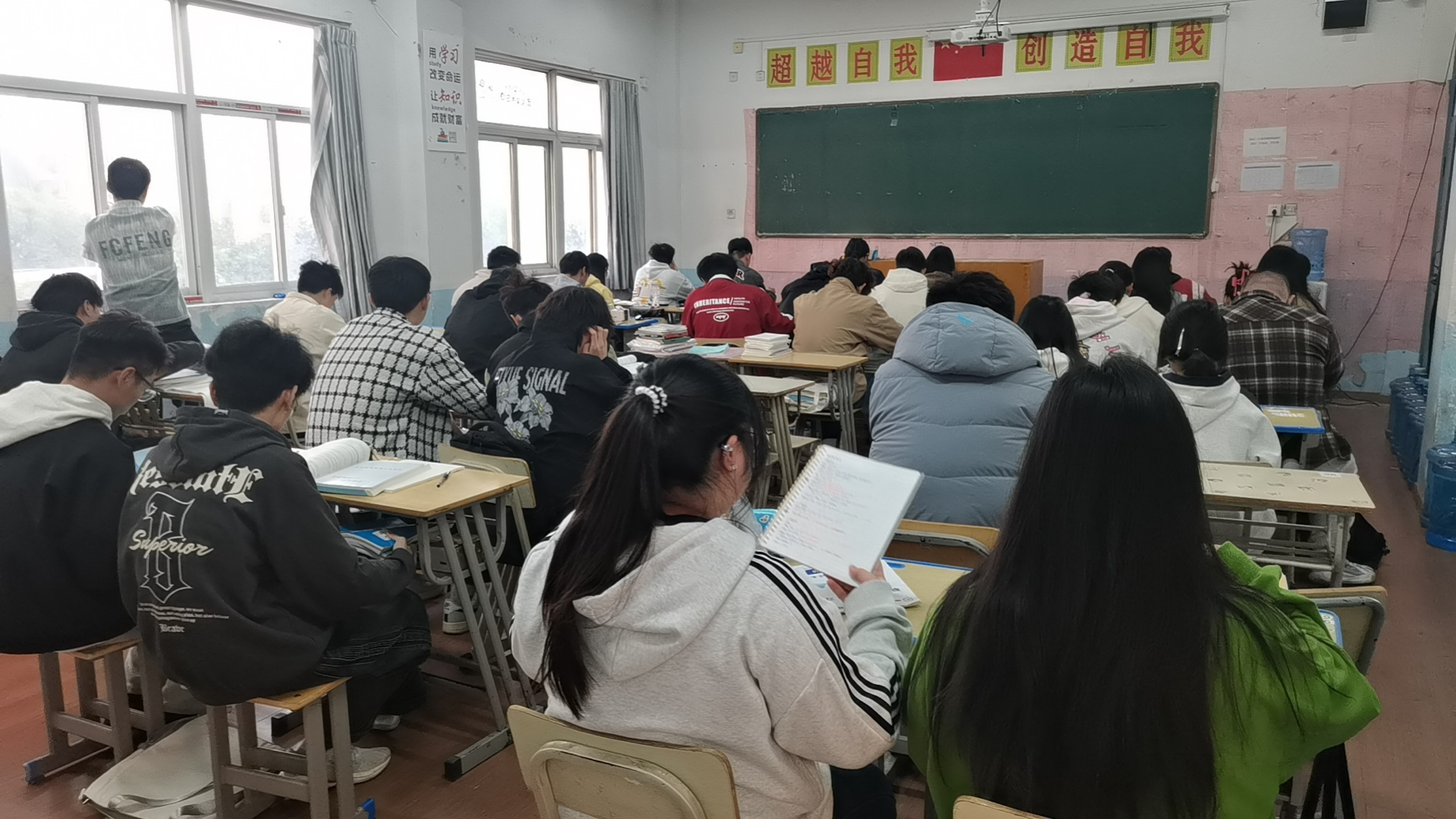 2025年單招落榜/高考沒考上怎么復(fù)讀？安徽單招網(wǎng)集訓(xùn)營(yíng)（協(xié)議班+志愿規(guī)劃）-圖2